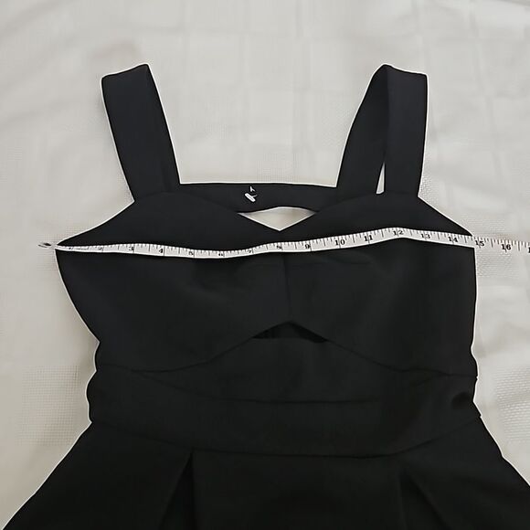 RW&CO Pleated Beaded Cut Out Mini Dress Black & Silver 00 - Picture 9 of 16